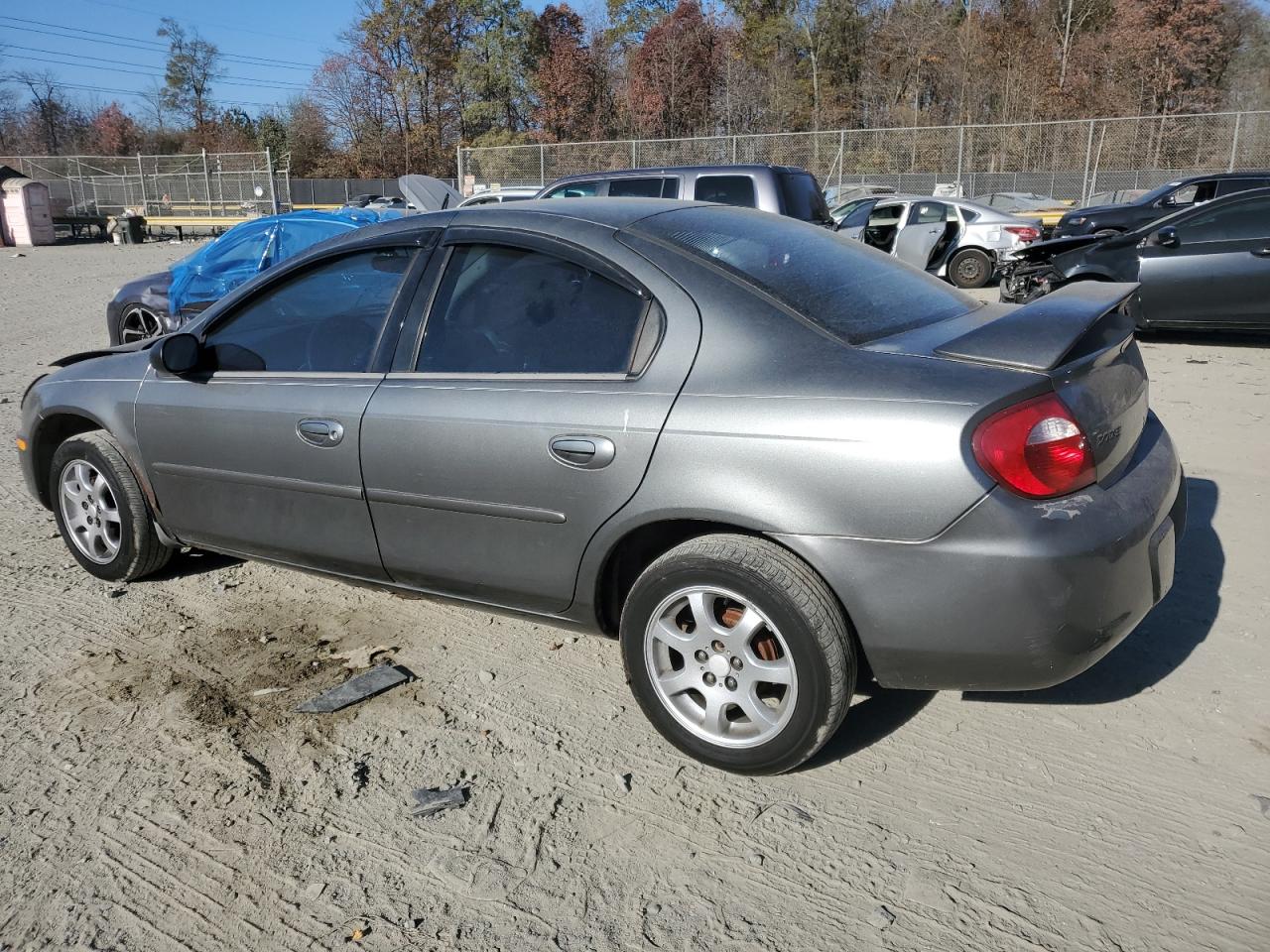 2005 Dodge Neon - Image 2