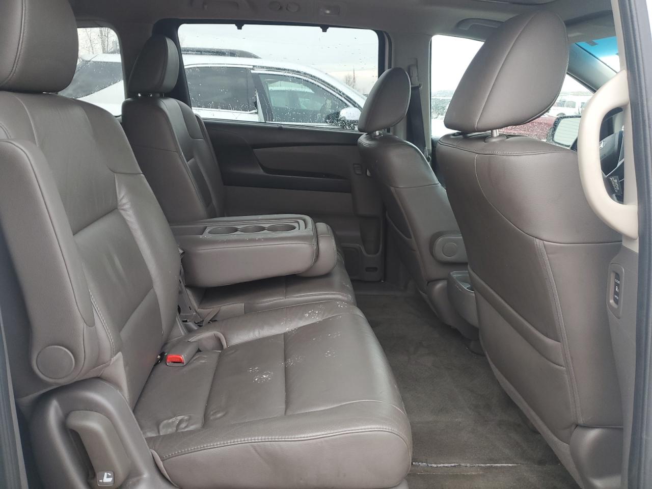 2012 Honda Odyssey - Image 11