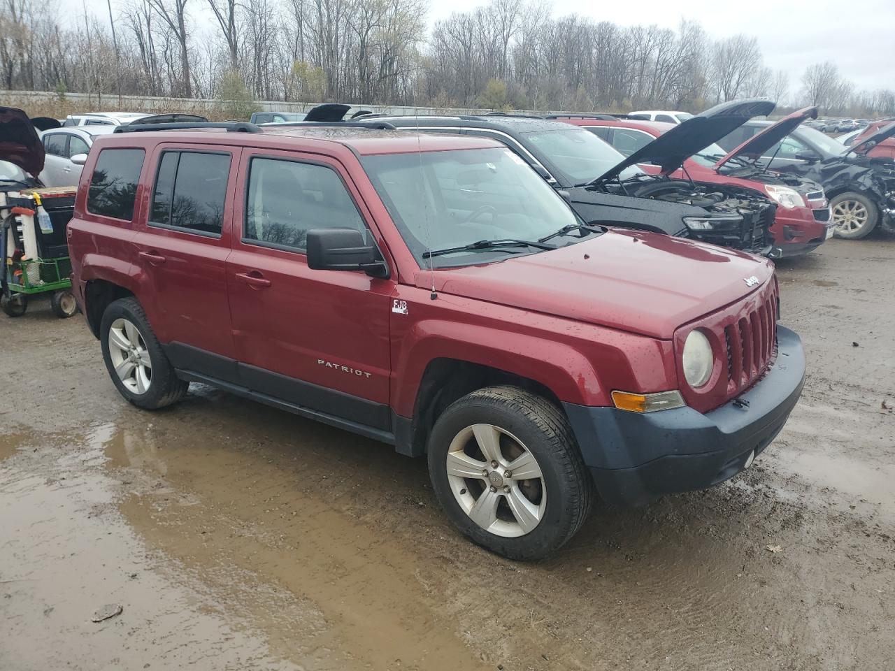 VIN 1C4NJPFB1DD146331 2013 JEEP PATRIOT no.4