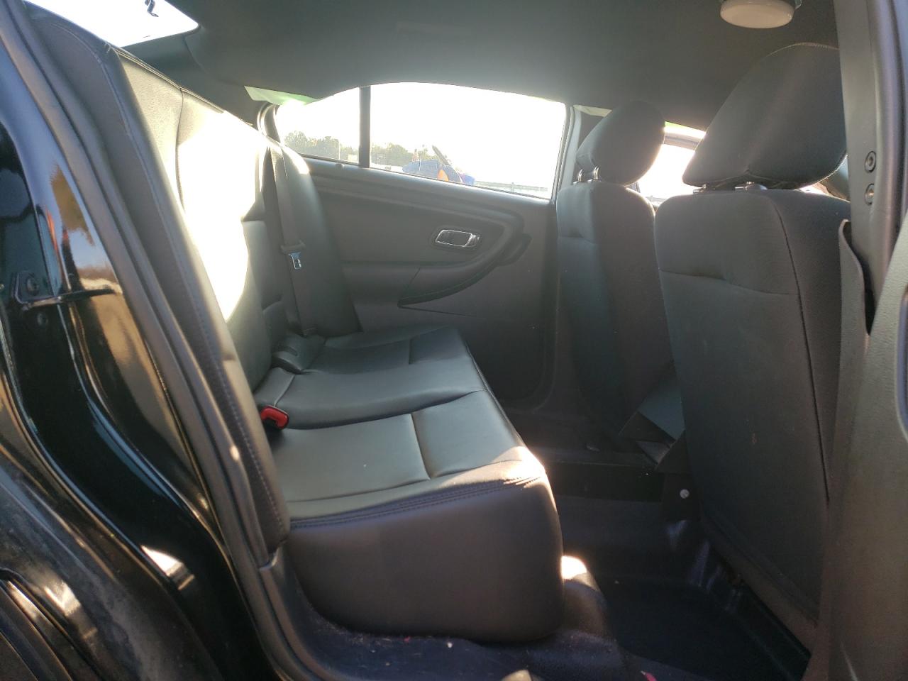 2014 Ford Taurus - Image 11