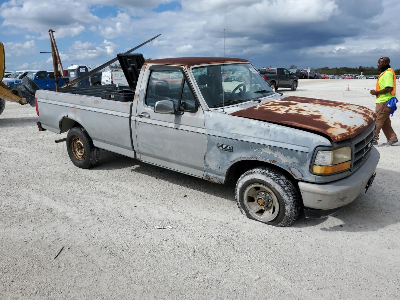 1992 Ford F-150 - Image 4