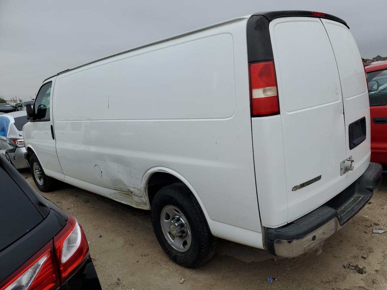 VIN 1GCZGUCG5E1209111 2014 CHEVROLET EXPRESS no.2