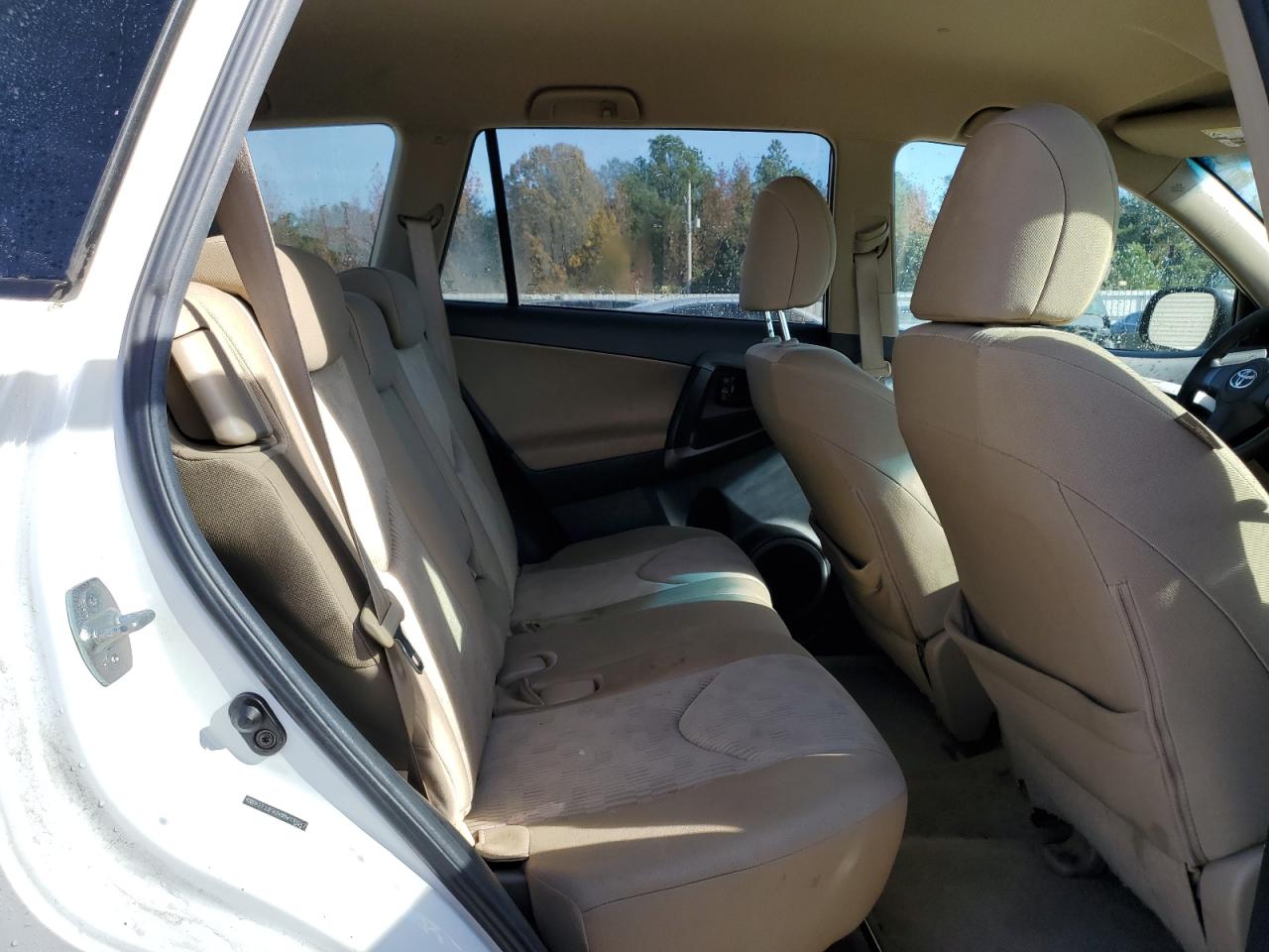 2011 Toyota RAV 4 - Image 11