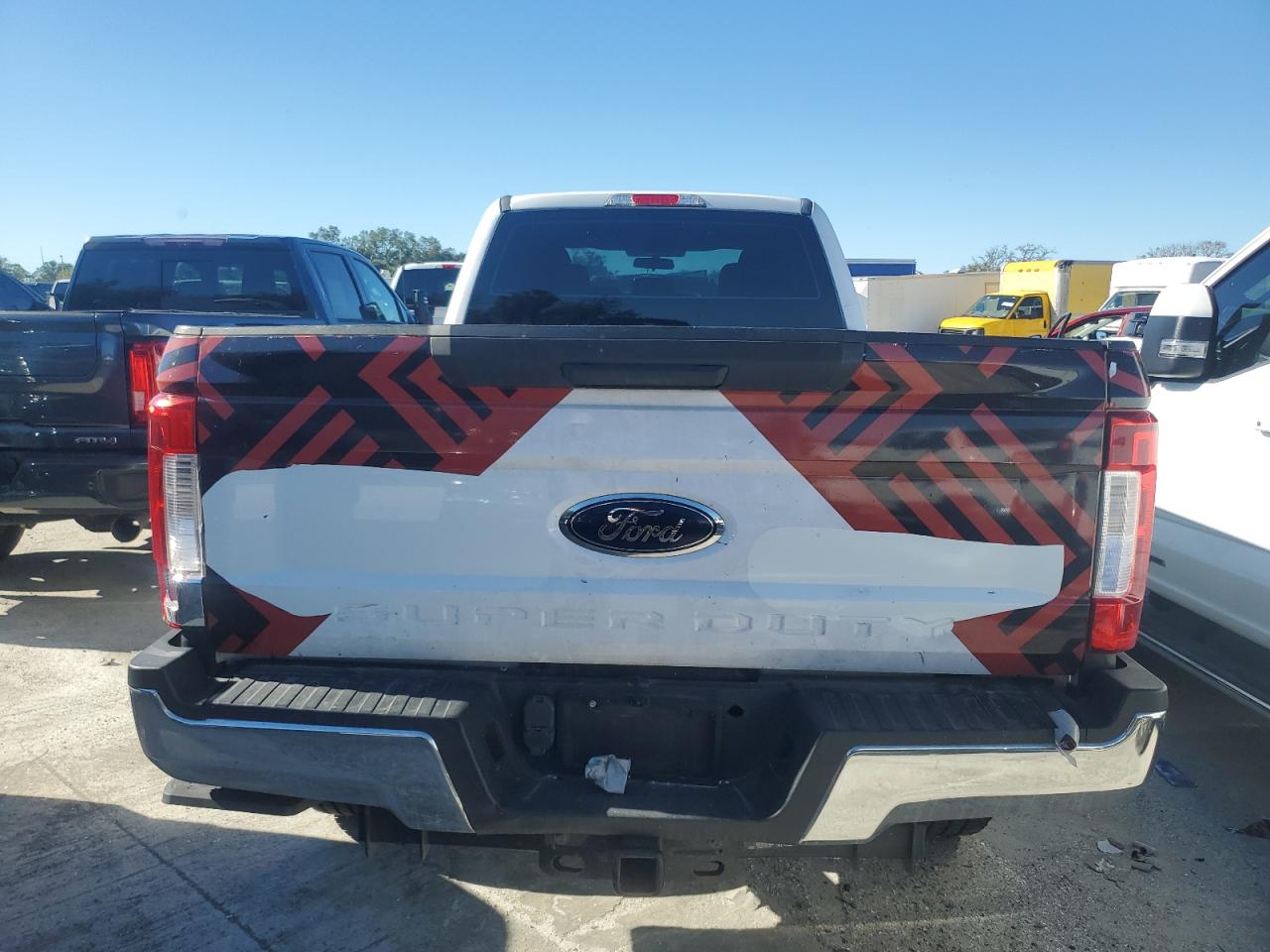 2017 Ford F350 - Image 6