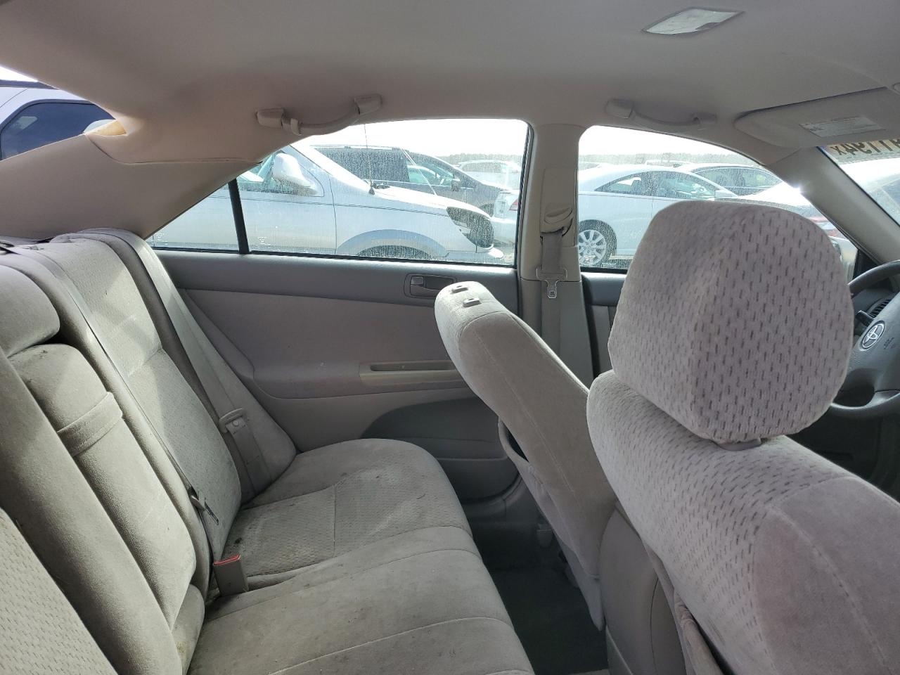 2004 Toyota Camry - Image 10