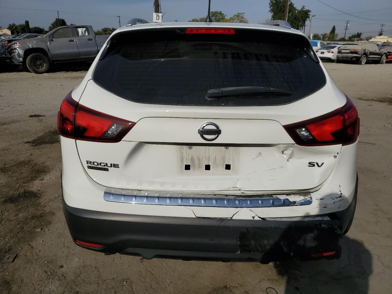 2017 Nissan Rogue - Image 6