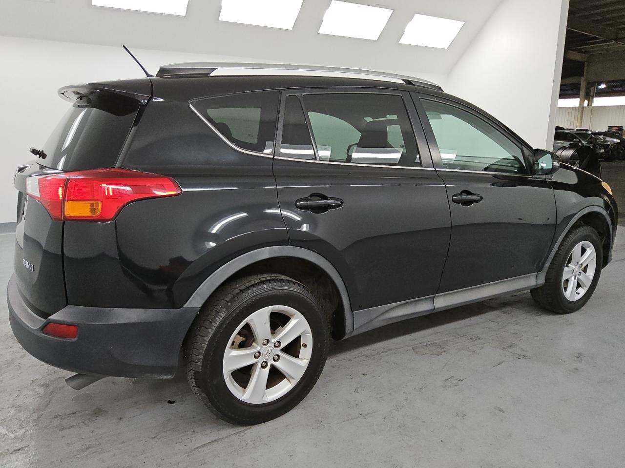 2014 Toyota RAV 4 - Image 3