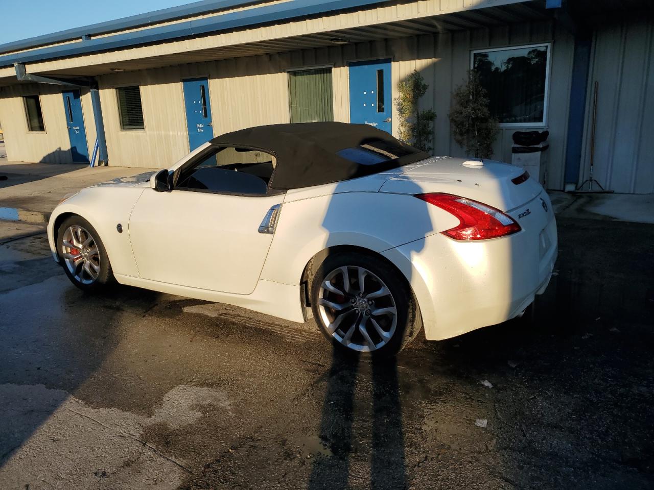 2013 Nissan 370Z - Image 2