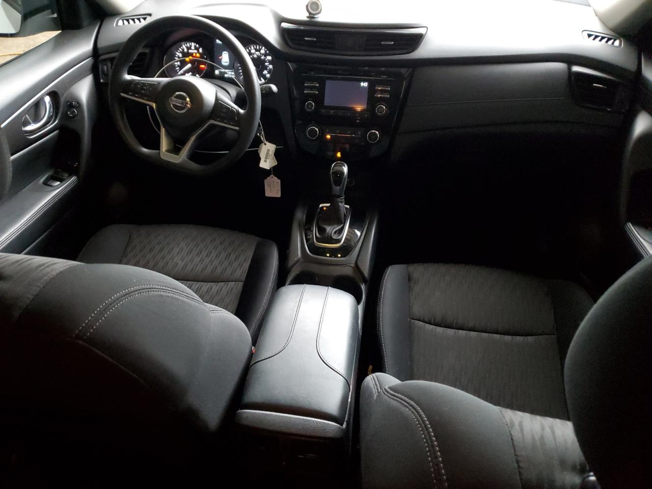 2017 Nissan Rogue - Image 8