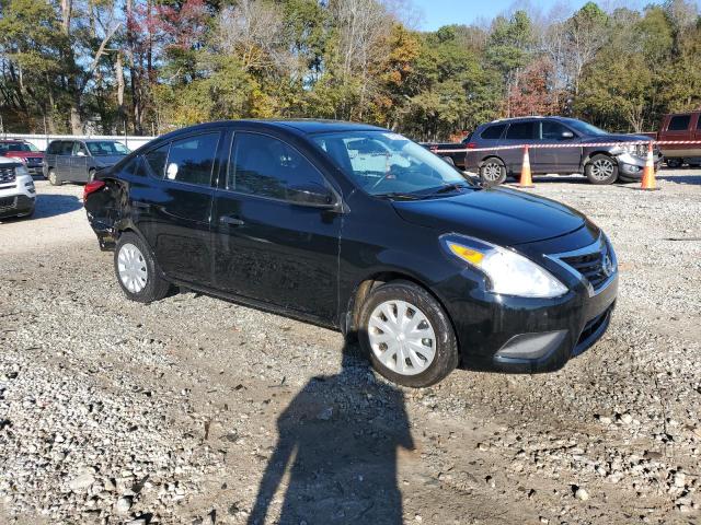  NISSAN VERSA 2019 Czarny