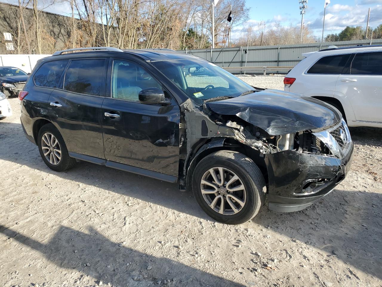 2015 Nissan Pathfinder - Image 4