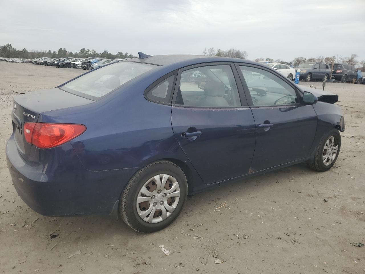 2009 Hyundai Elantra - Image 3