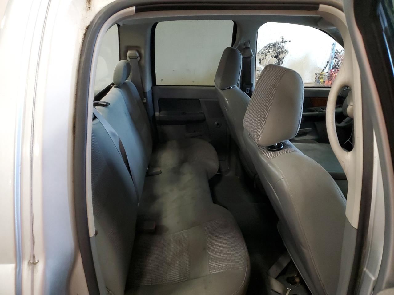 2006 Dodge RAM - Image 10