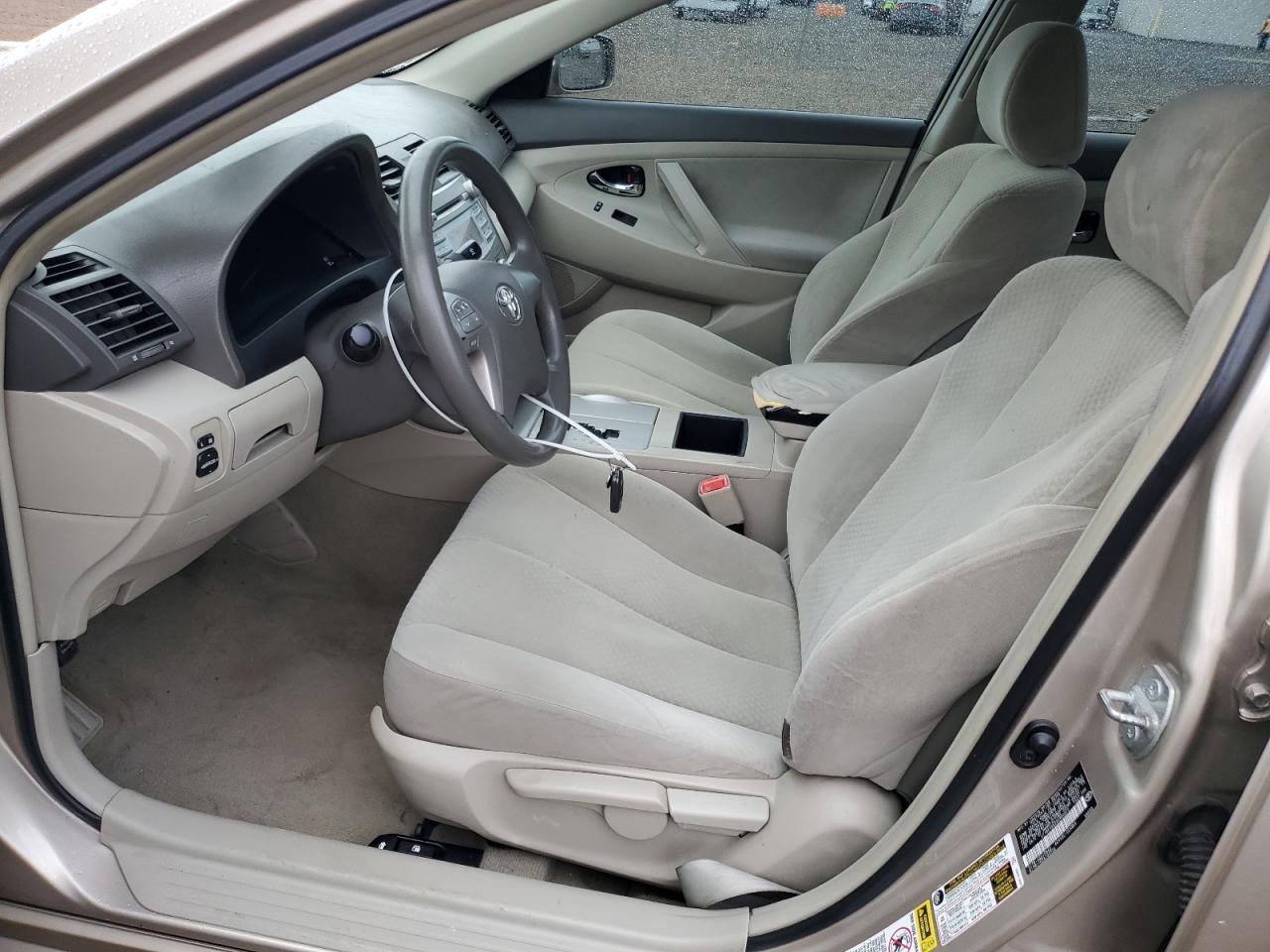 2009 Toyota Camry - Image 7