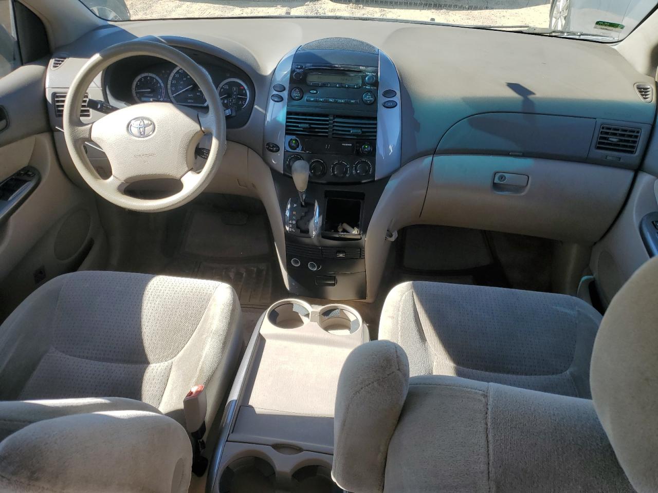 2007 Toyota Sienna - Image 8