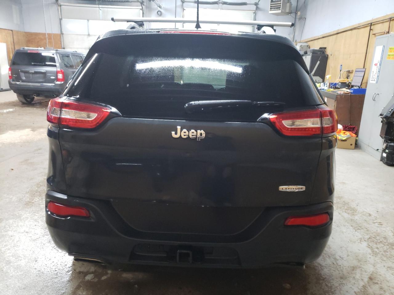 2018 Jeep Cherokee Latitude Plus VIN: 1C4PJMLX7JD575539 Lot: 79136624