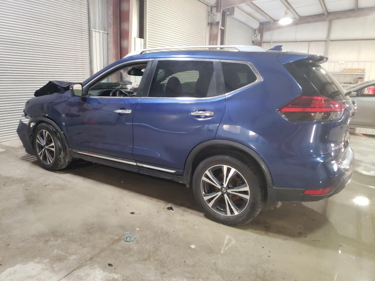 2017 Nissan Rogue - Image 2