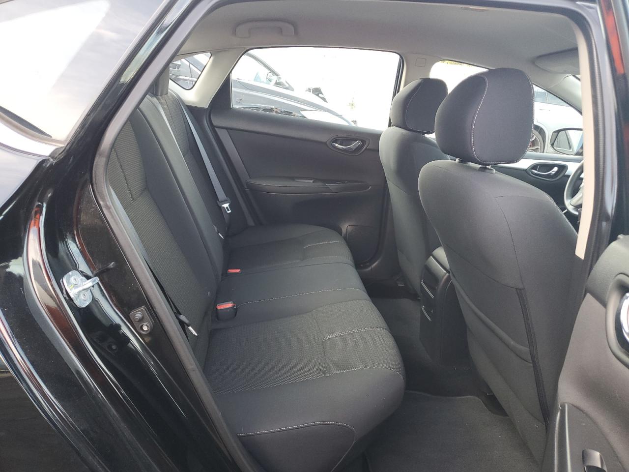 2016 Nissan Sentra - Image 10