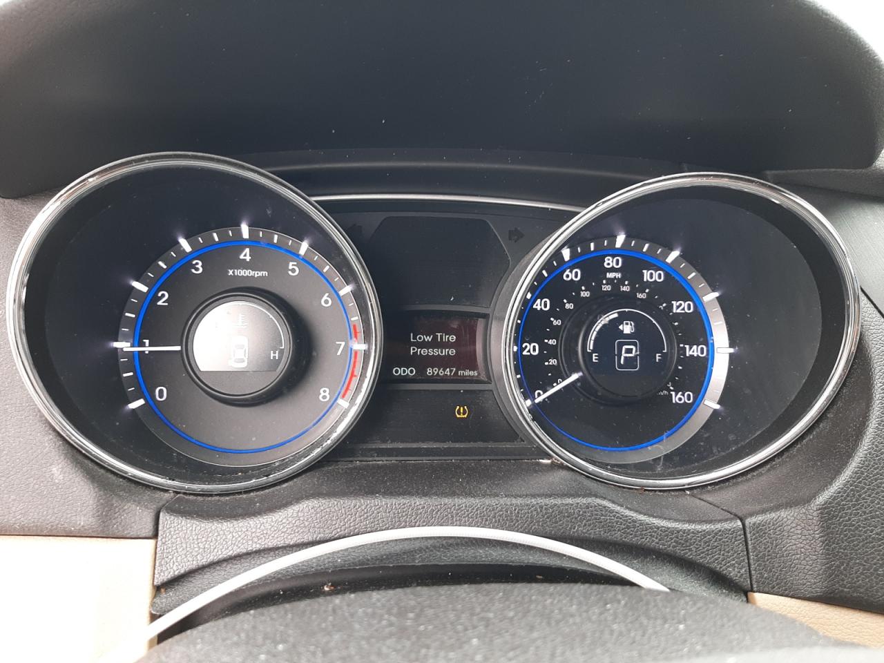 2014 Hyundai Sonata - Image 9