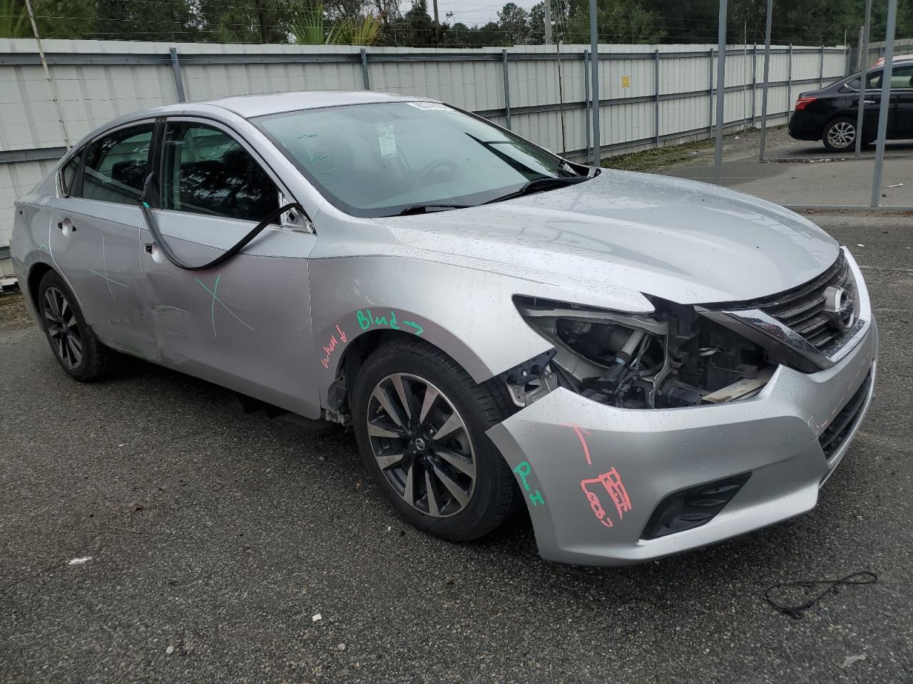 2018 Nissan Altima - Image 4
