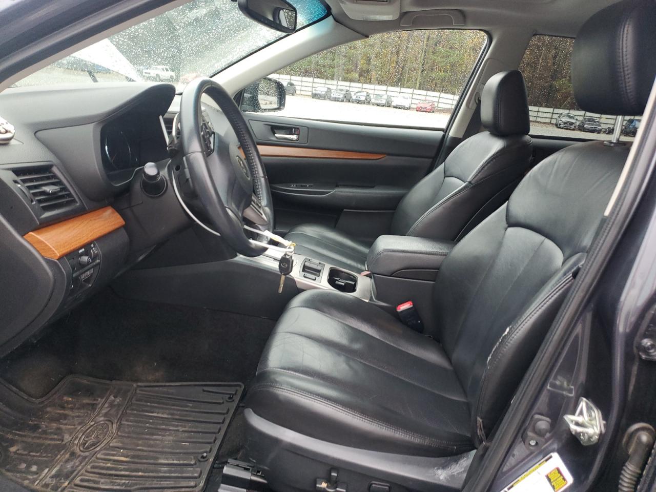 2013 Subaru Outback - Image 7