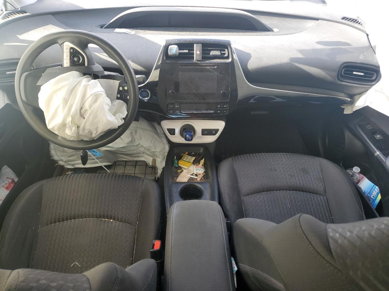 2016 Toyota Prius - Image 8