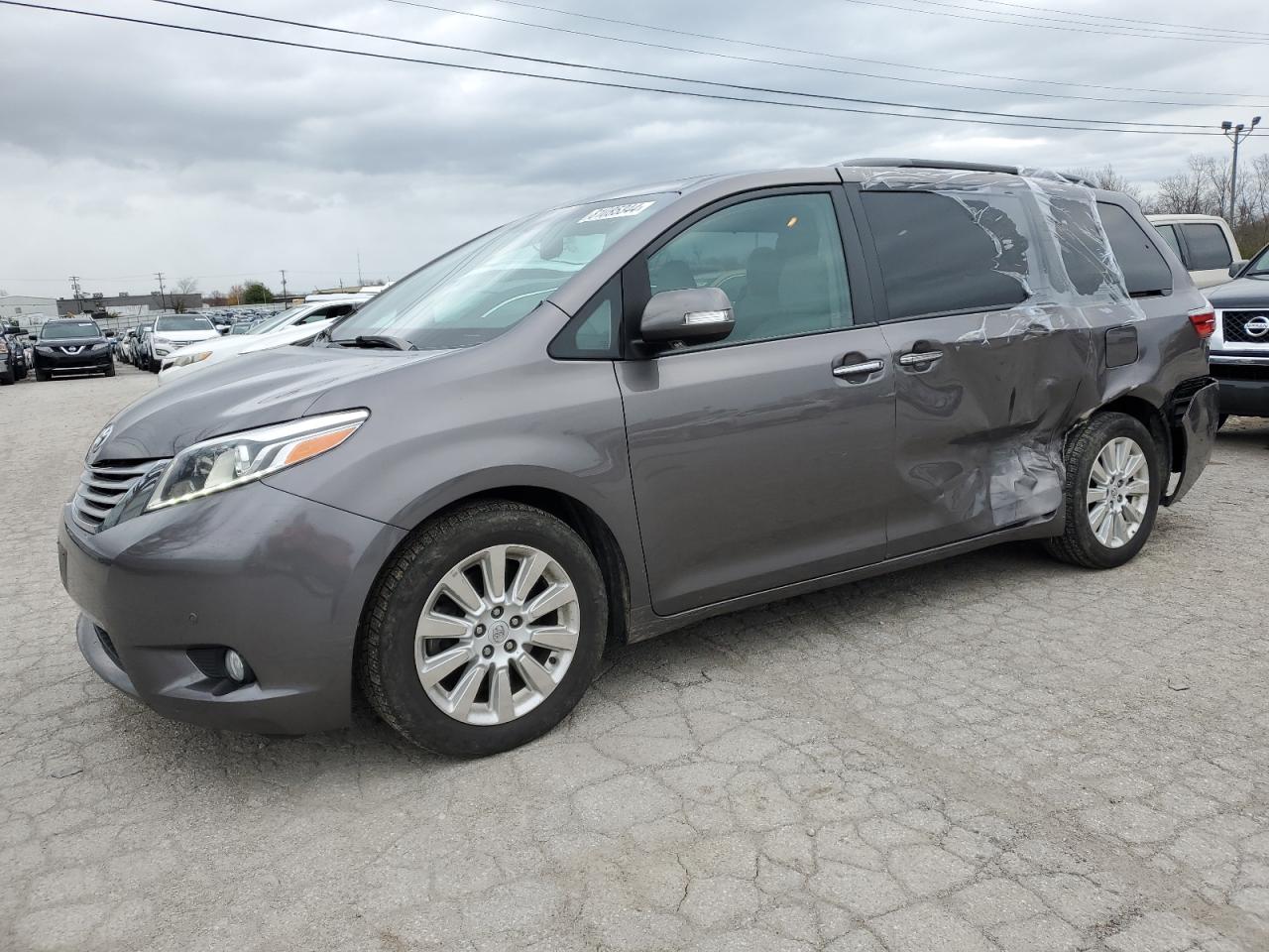 2015 Toyota Sienna - Image 1
