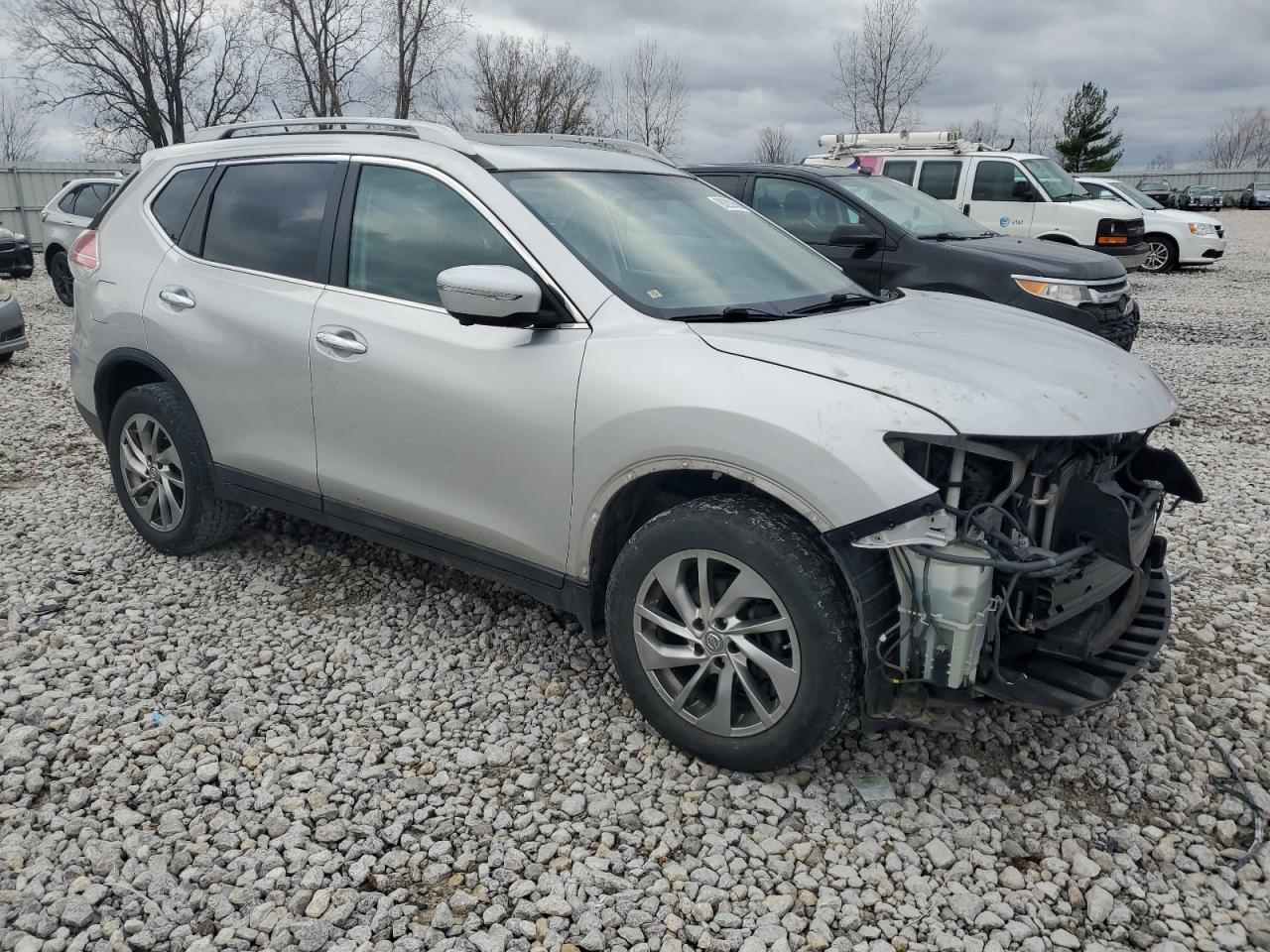2015 Nissan Rogue - Image 4