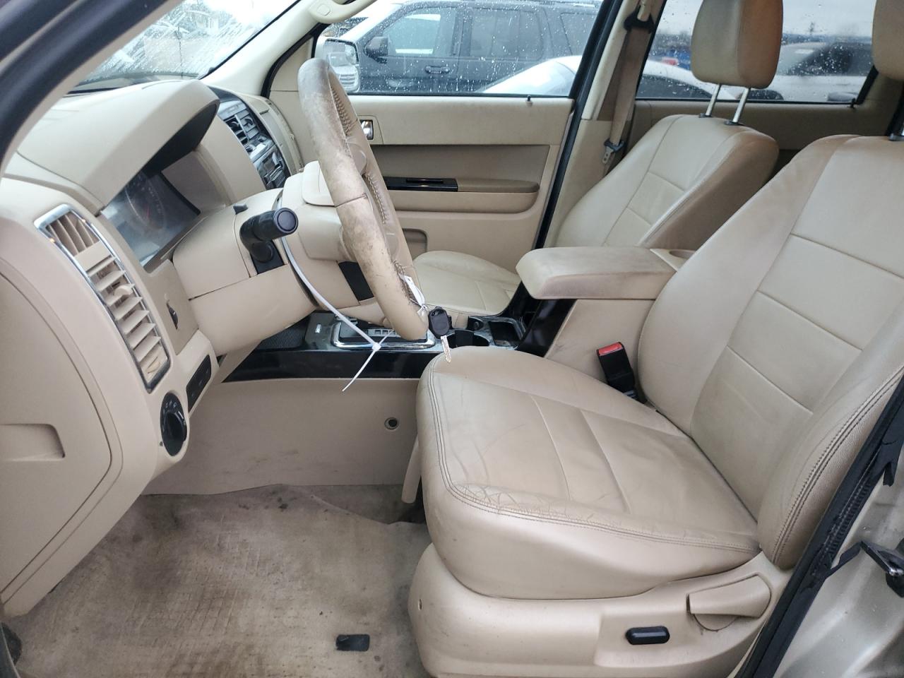 2010 Ford Escape - Image 7