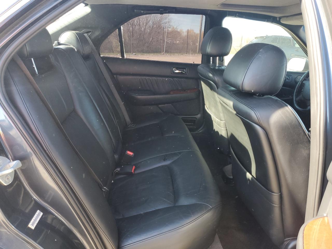 2004 Acura RL - Image 10