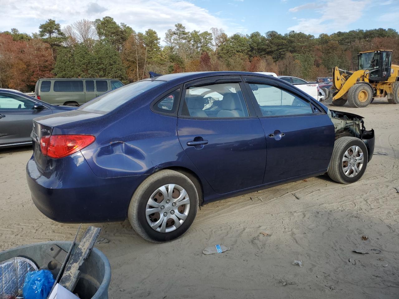 2010 Hyundai Elantra - Image 3