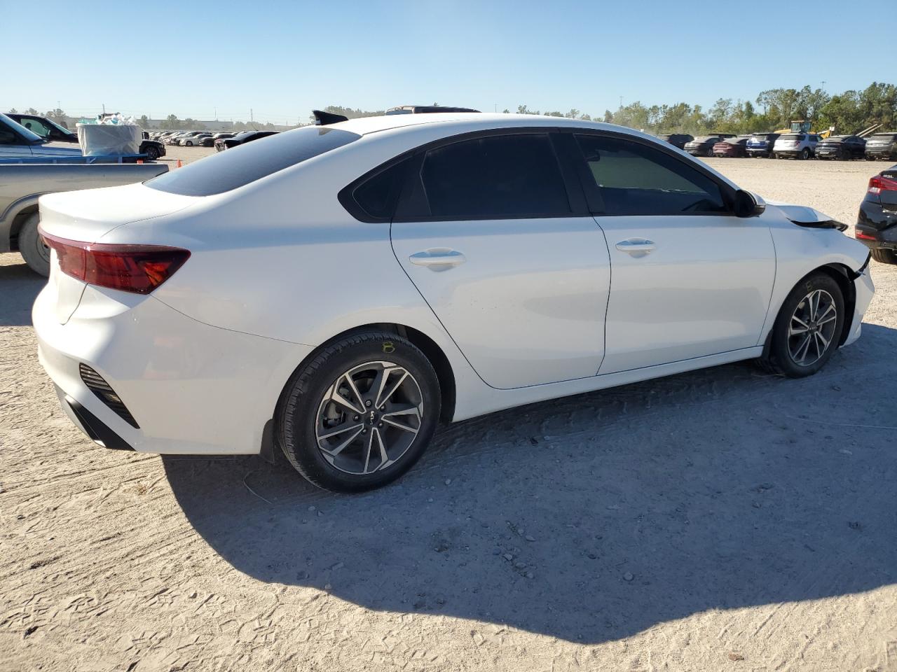 2024 Kia Forte - Image 3