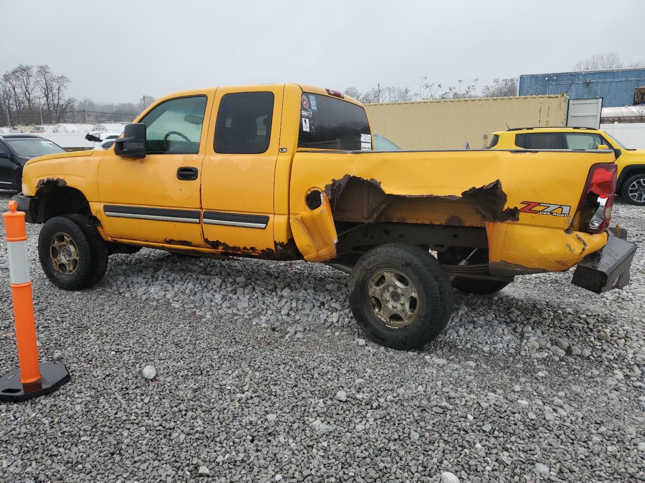 2003 Chevrolet Silverado - Image 2