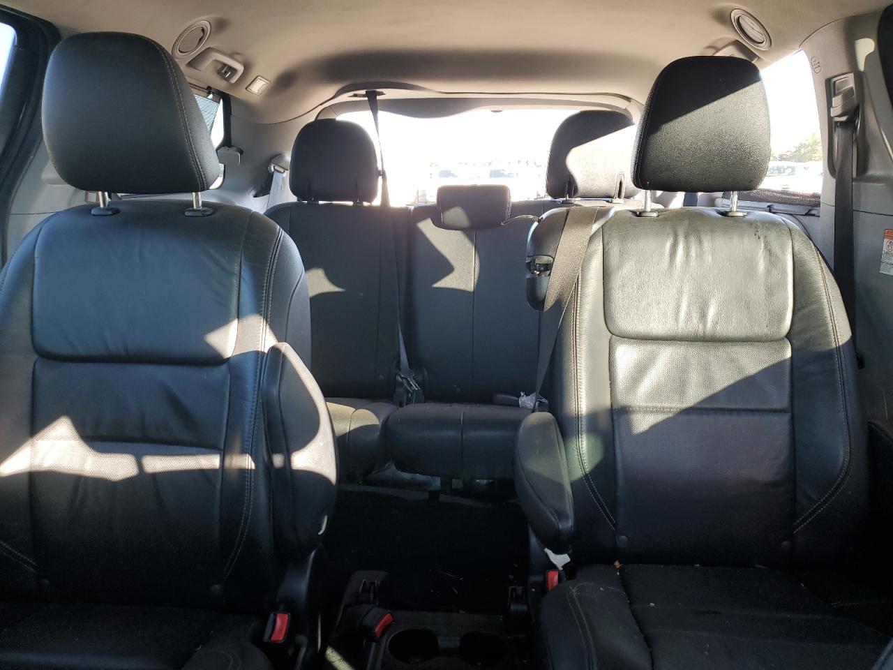 2015 Toyota Sienna - Image 10