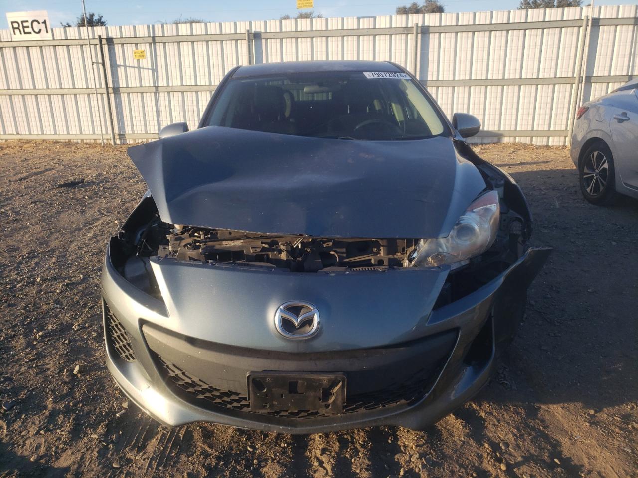 2012 Mazda 3 - Image 5