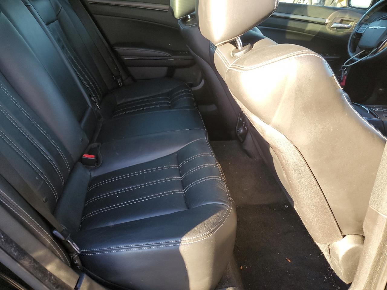 2012 Chrysler 300 S VIN: 2C3CCAJTXCH115969 Lot: 80680184