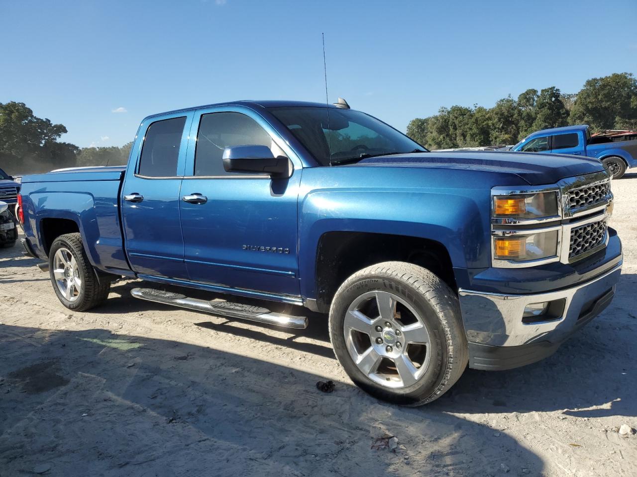 2015 Chevrolet Silverado - Image 4