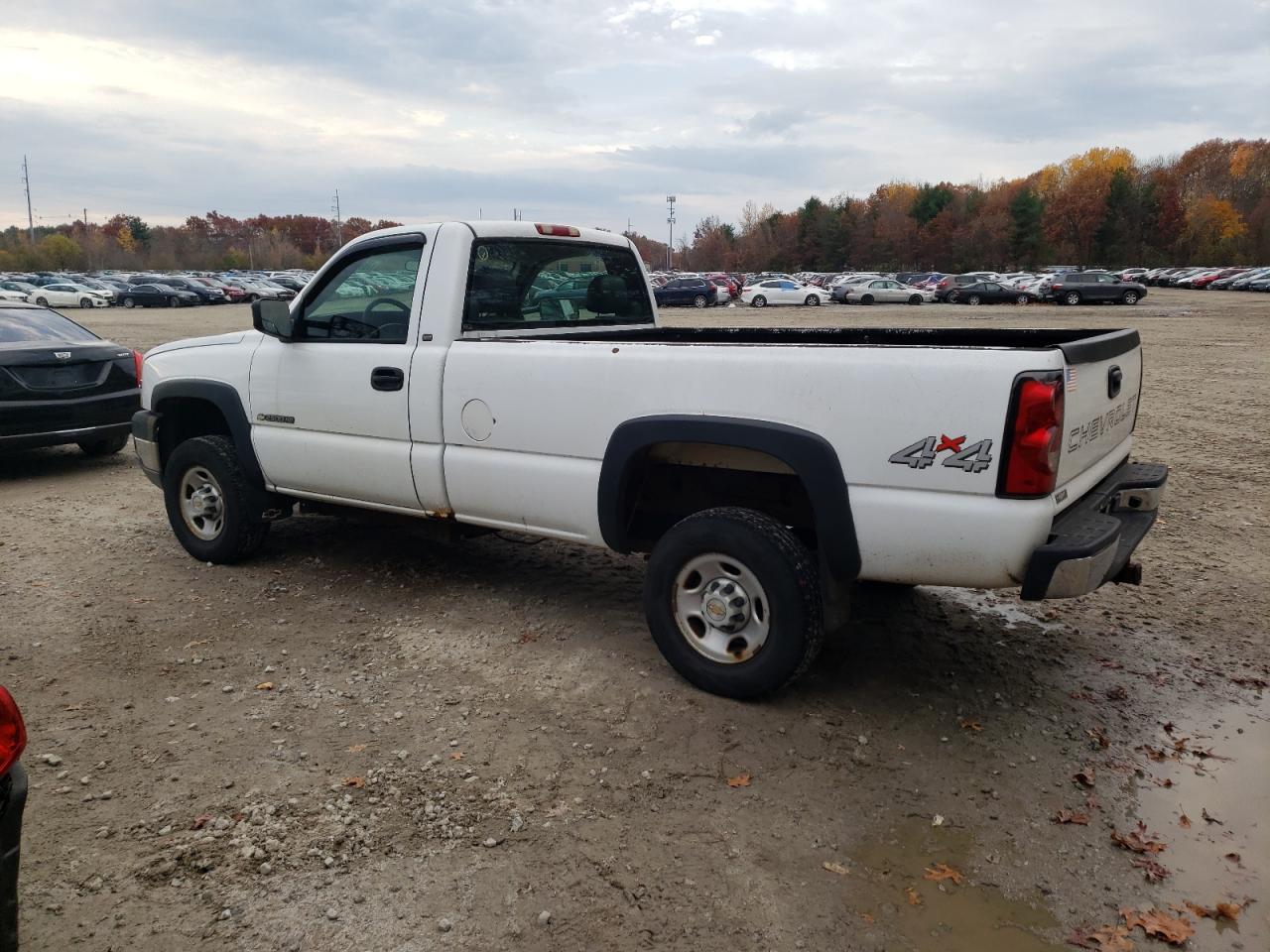 2004 Chevrolet Silverado - Image 2