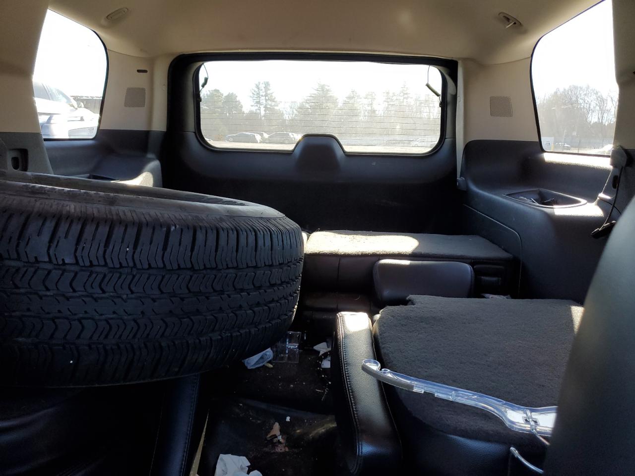 2009 Chevrolet Tahoe - Image 10