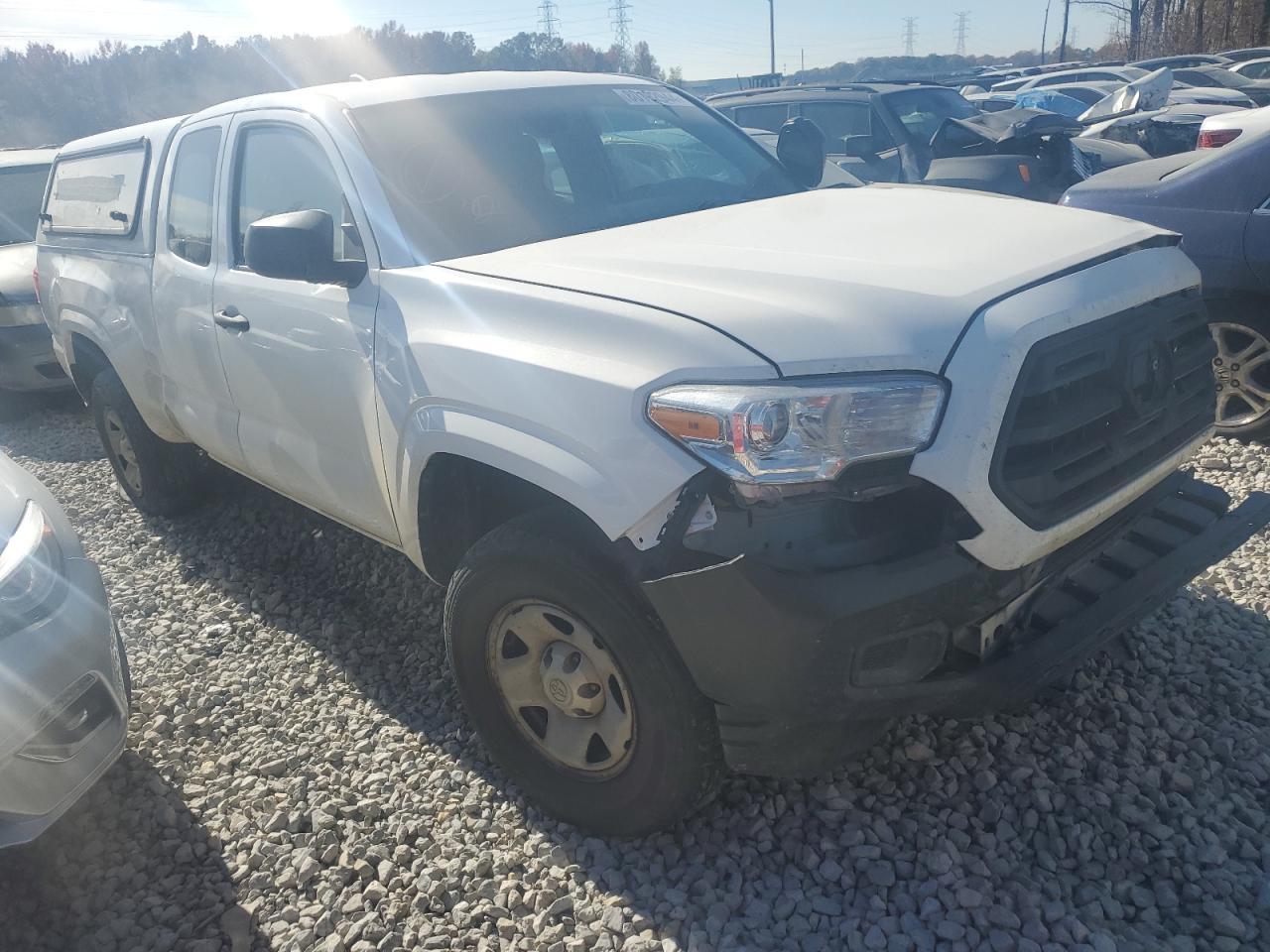 VIN 5TFRX5GN2JX118724 2018 TOYOTA TACOMA no.4