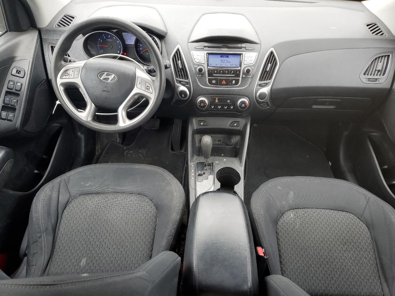 2012 Hyundai Tucson - Image 8