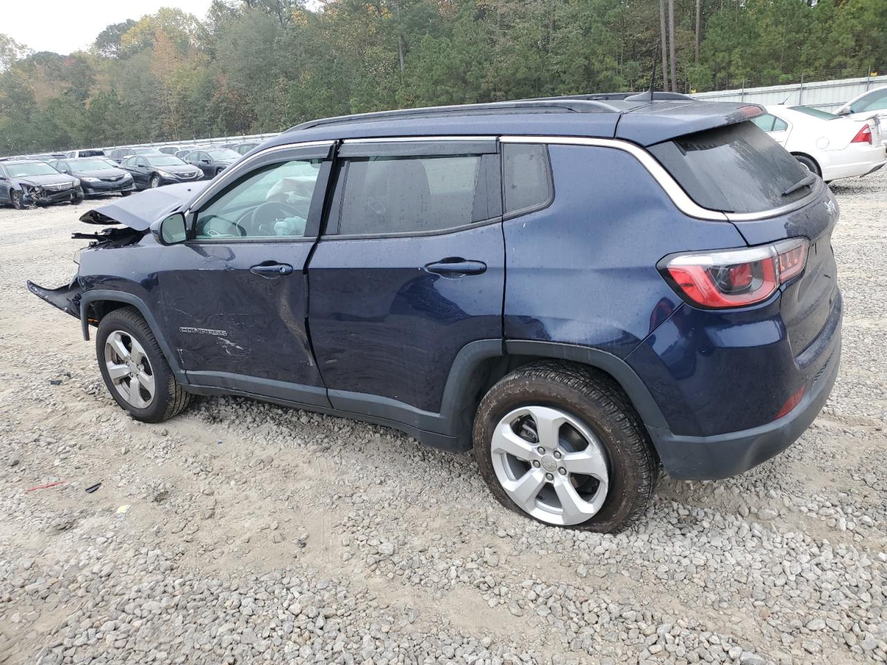 3C4NJCBB3JT194062 2018 JEEP COMPASS - Image 2