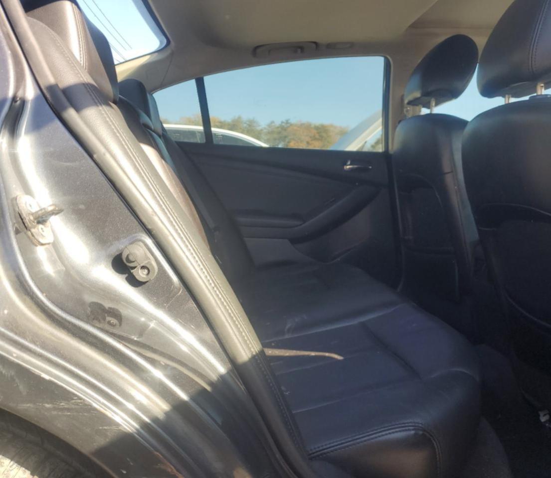 2009 Nissan Altima - Image 10