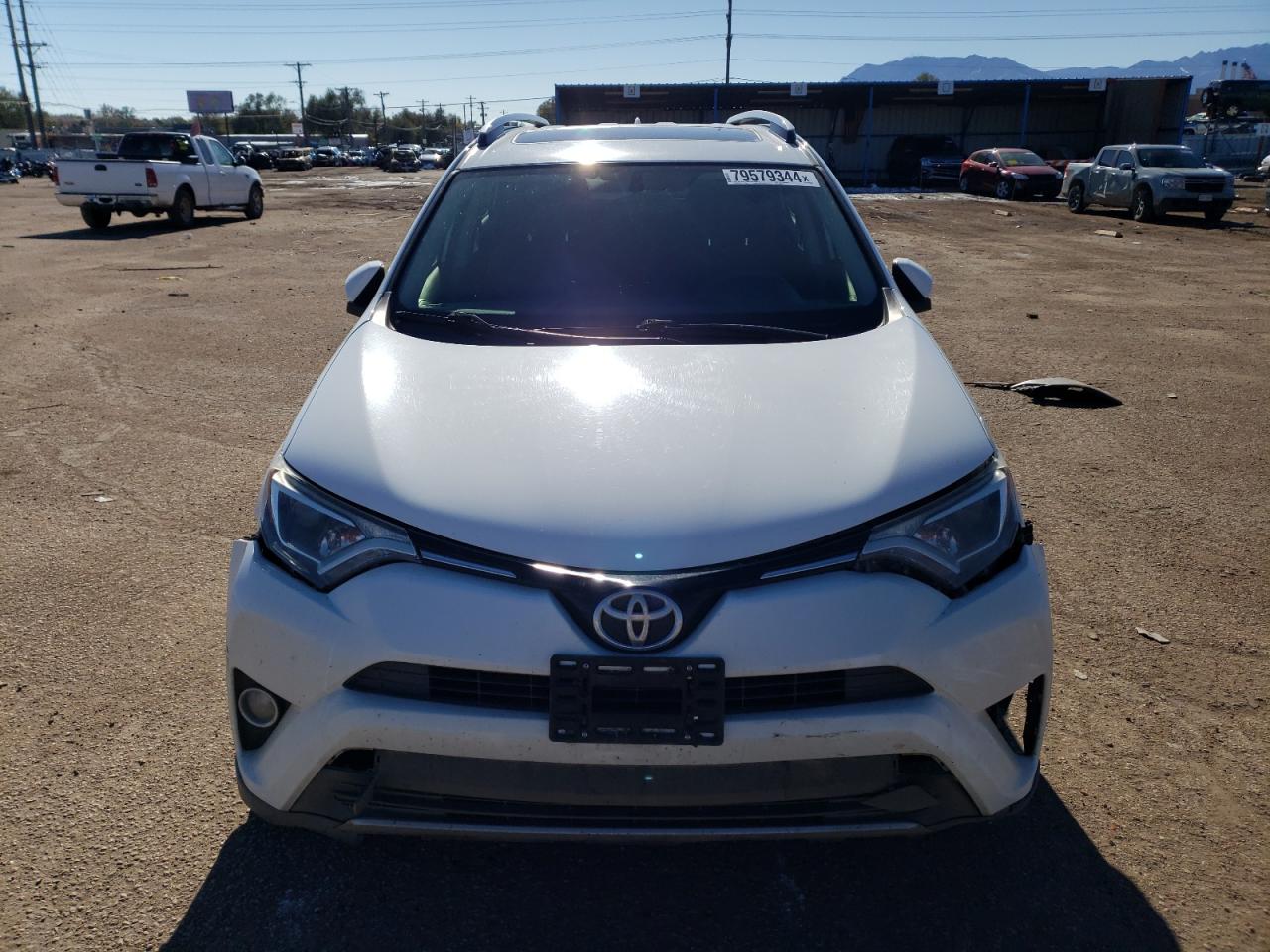 VIN JTMWFREV3GJ065575 2016 TOYOTA RAV4 no.5