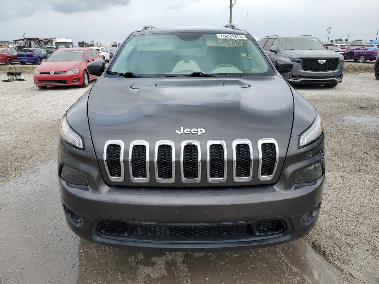 2017 Jeep Grand Cherokee - Image 5