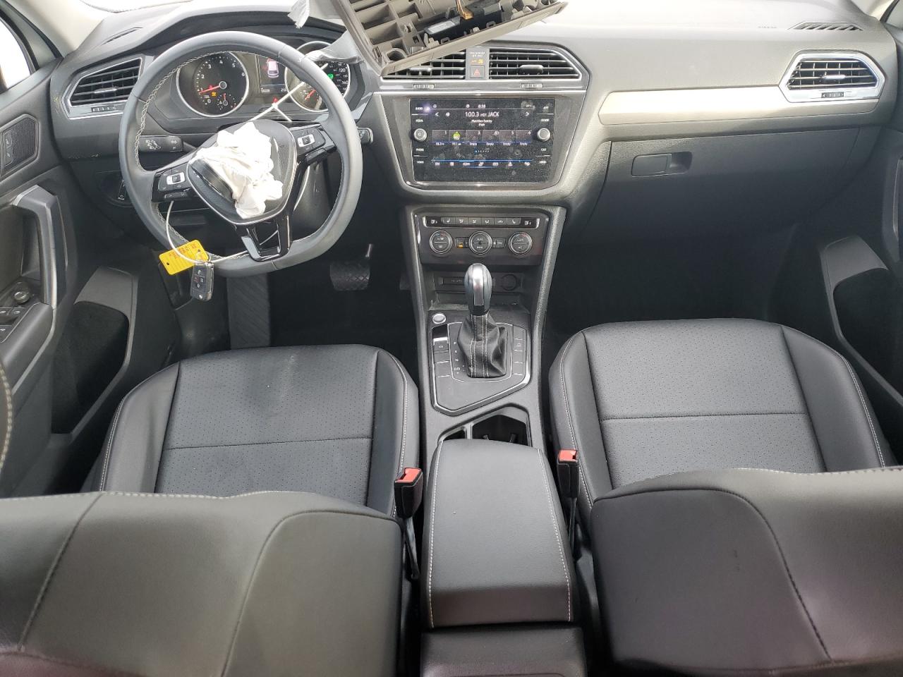 2021 Volkswagen Tiguan - Image 8