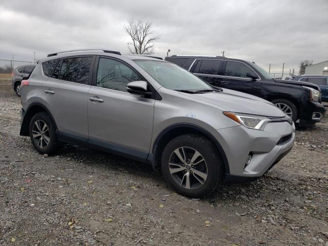  TOYOTA RAV4 2016 Srebrny