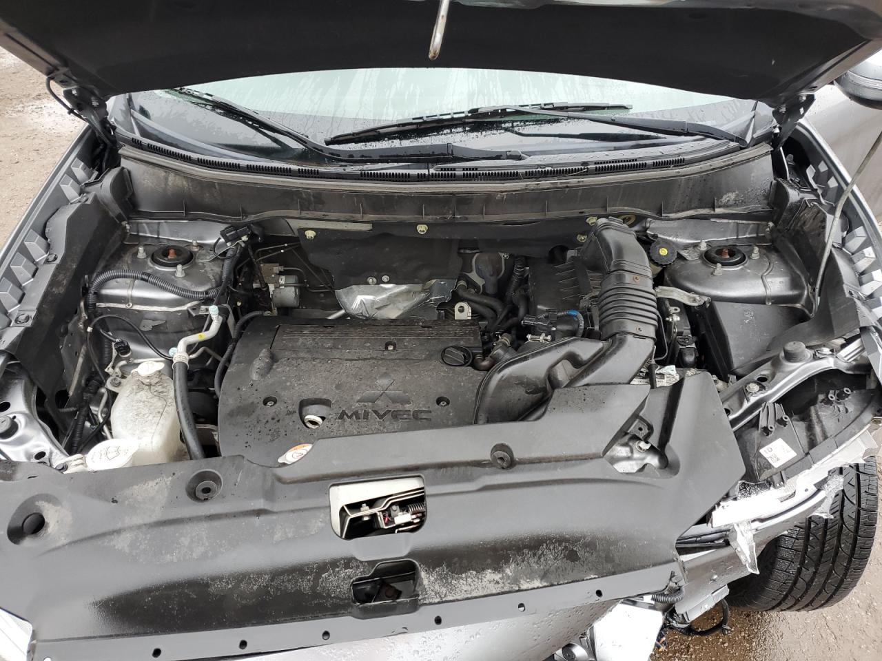 2019 Mitsubishi Outlander - Image 14