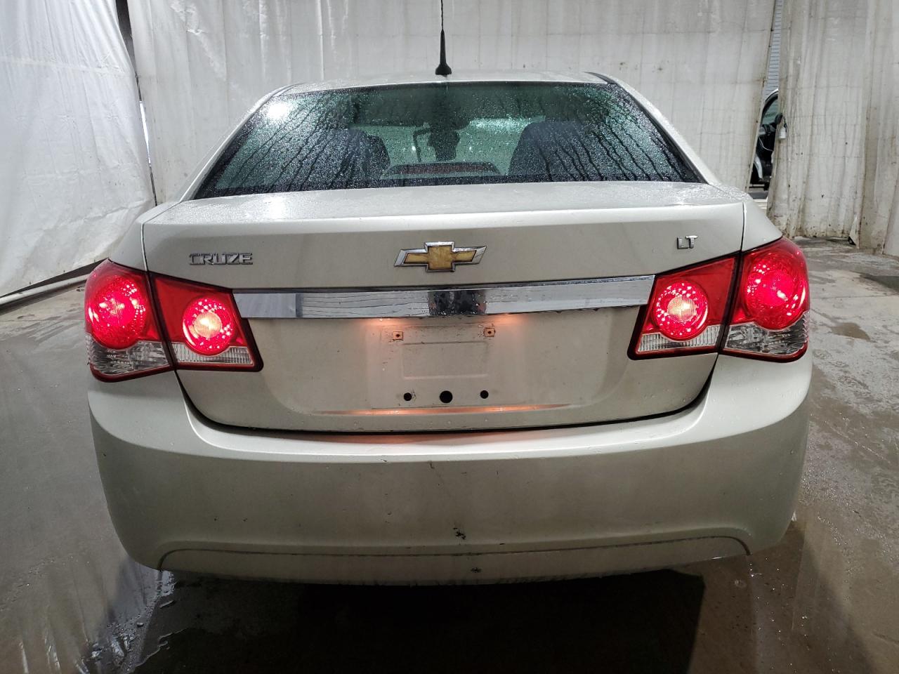 2014 Chevrolet Cruze - Image 6