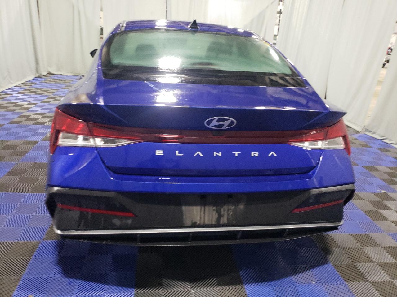 2024 Hyundai Elantra - Image 6